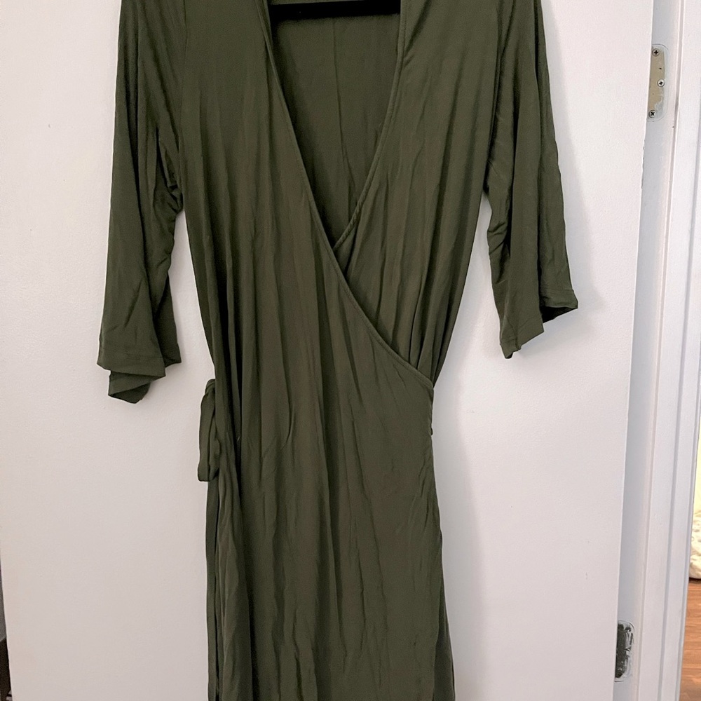 Caden Lane maternity/postpartum robe, olive green, one size